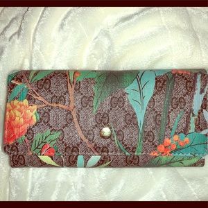 Gucci floral trifold wallet